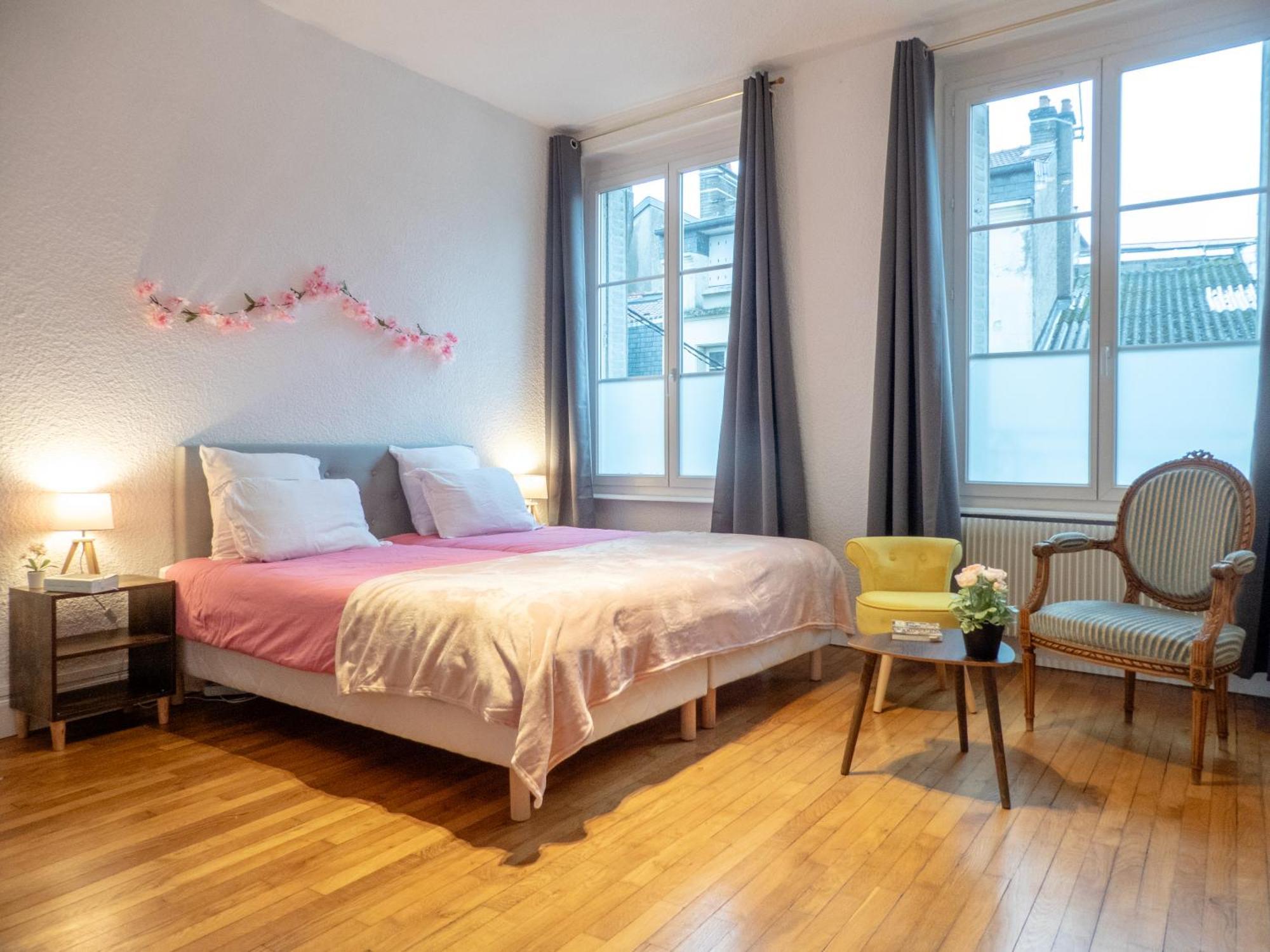 L'Amour De La Paix - Centre-Ville - Jardin - Proche Gare - Tv65"Primevideo - Ambiance Tres Chaleureuse - Parking Gratuit Sous-Video Surveillance Proche - Gere Par Presta-Zen'Services Verdun-sur-Meuse Dış mekan fotoğraf