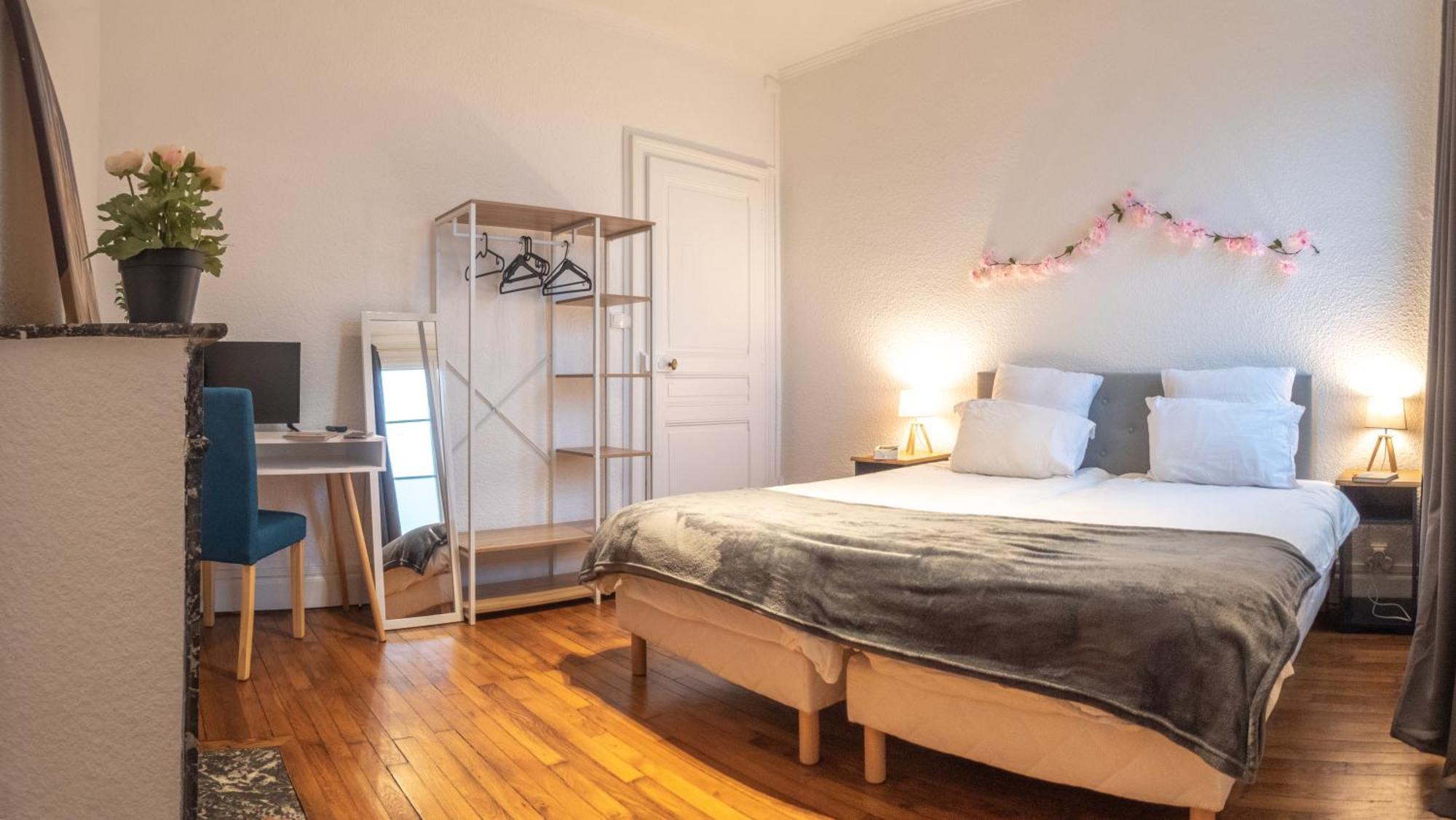 L'Amour De La Paix - Centre-Ville - Jardin - Proche Gare - Tv65"Primevideo - Ambiance Tres Chaleureuse - Parking Gratuit Sous-Video Surveillance Proche - Gere Par Presta-Zen'Services Verdun-sur-Meuse Dış mekan fotoğraf